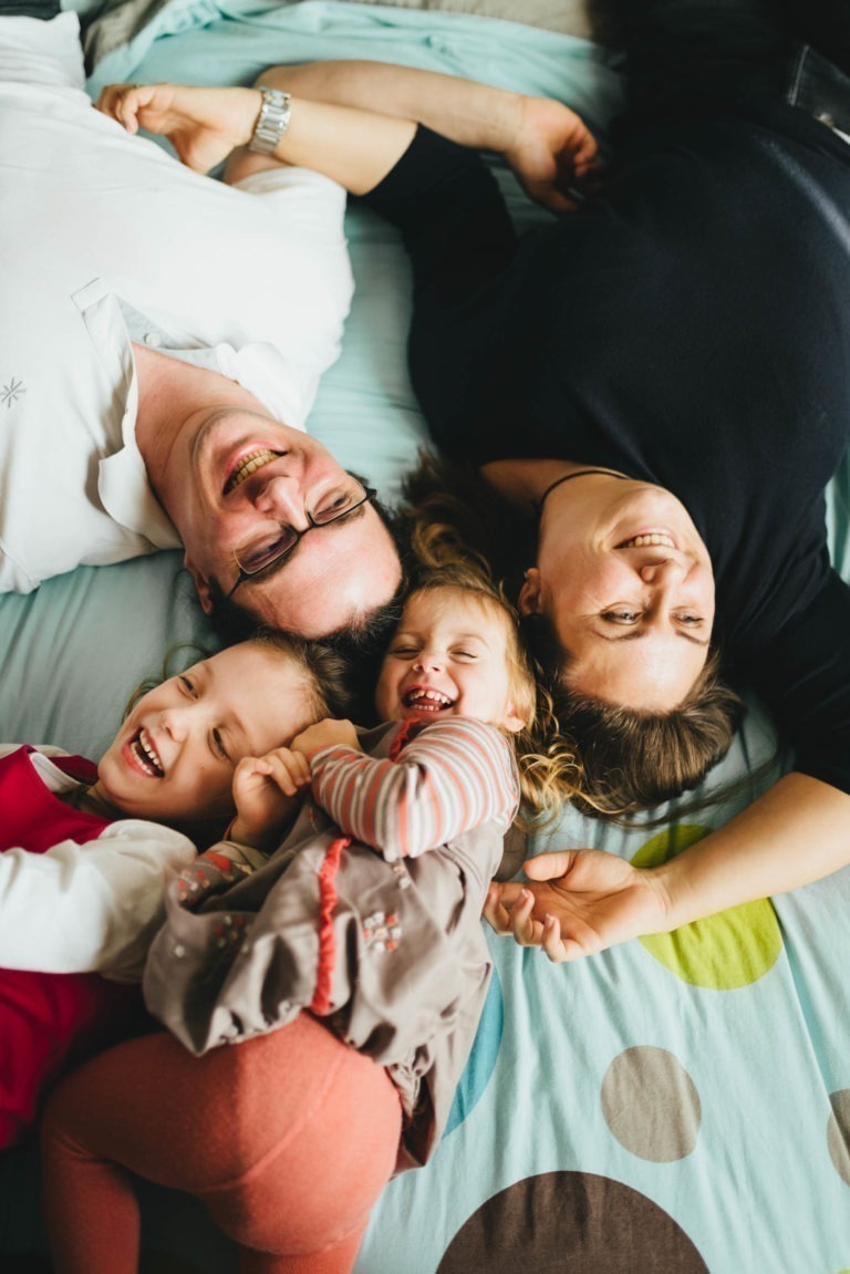 Lire la suite à propos de l’article Portrait de Famille – La maison du bonheur